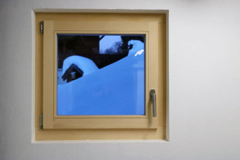 Holzfenster Zimmerei Schreinerei Graubünden Schweiz